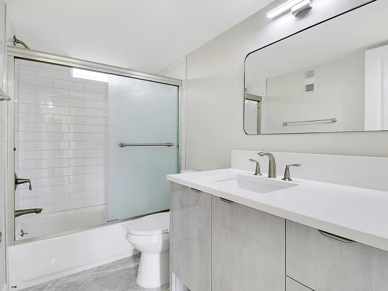 300 NE 26th Ave #112 — Photo 7