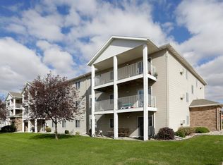 1430 34th St S APT 310, Fargo, ND 58103