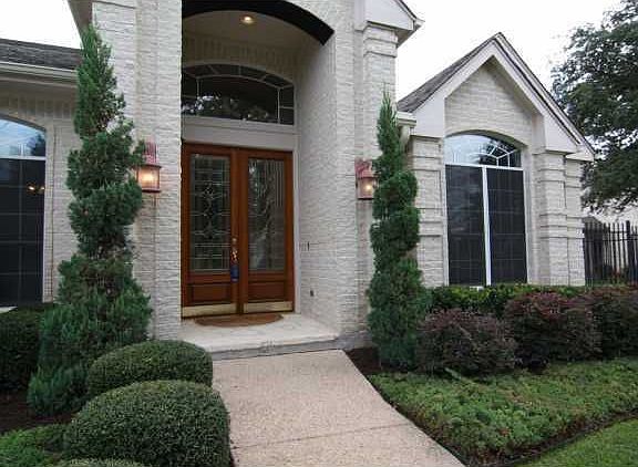 2nd image of 108 Hazeltine Dr