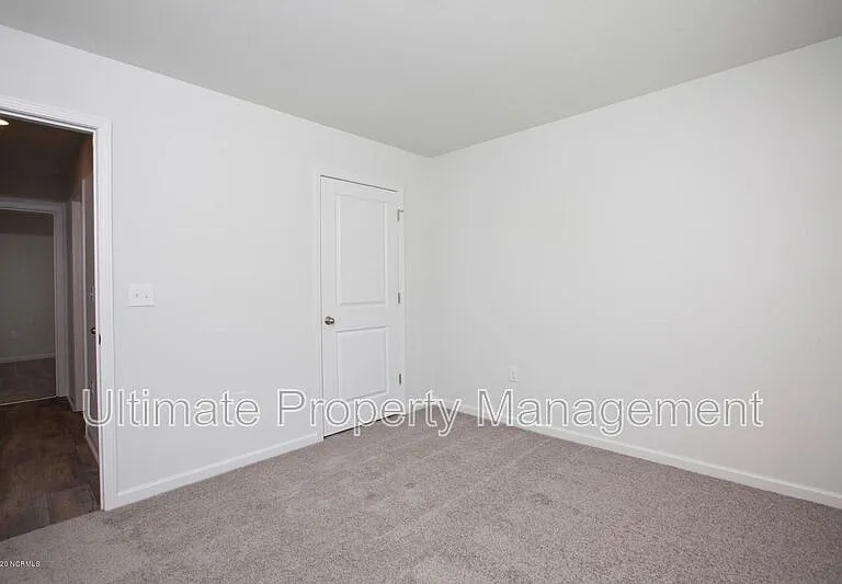 585 Draymore Dr NE — Photo 21