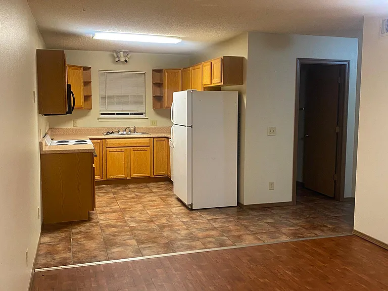 502 Shady Grove Rd #9 — Photo 4
