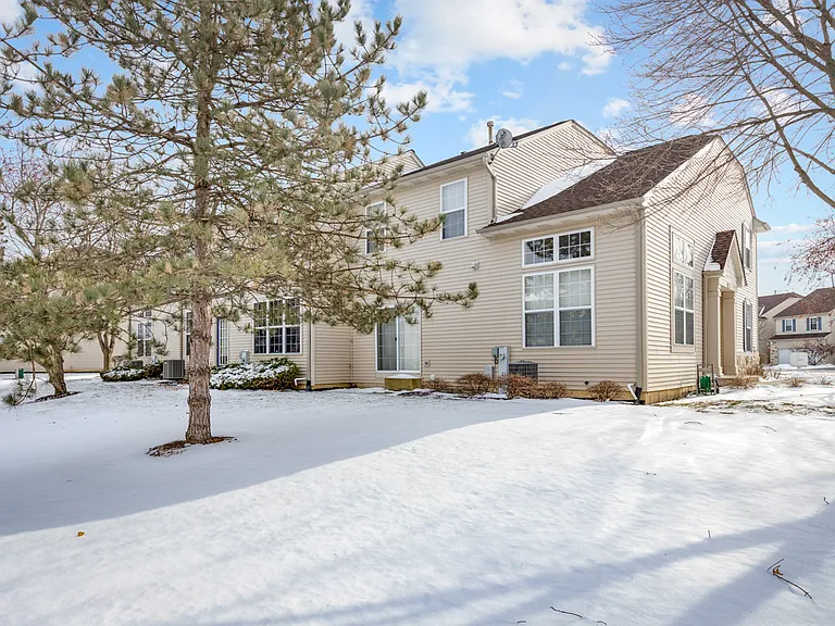 840 Amelia Ct — Photo 29