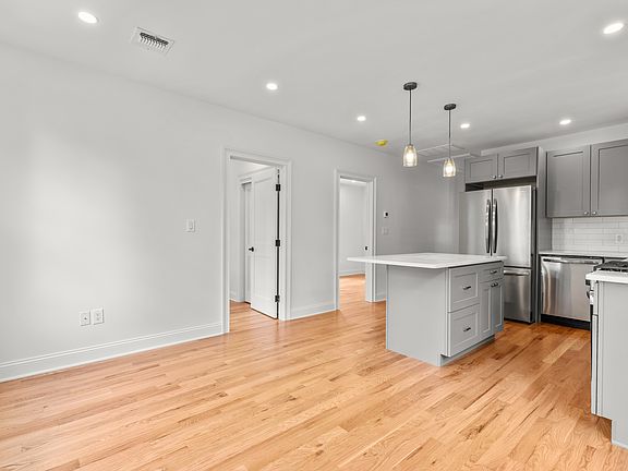 3rd image of 43 Franklin Ave #2