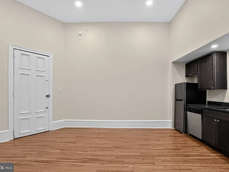 2008 Spruce St #1M — Photo 5