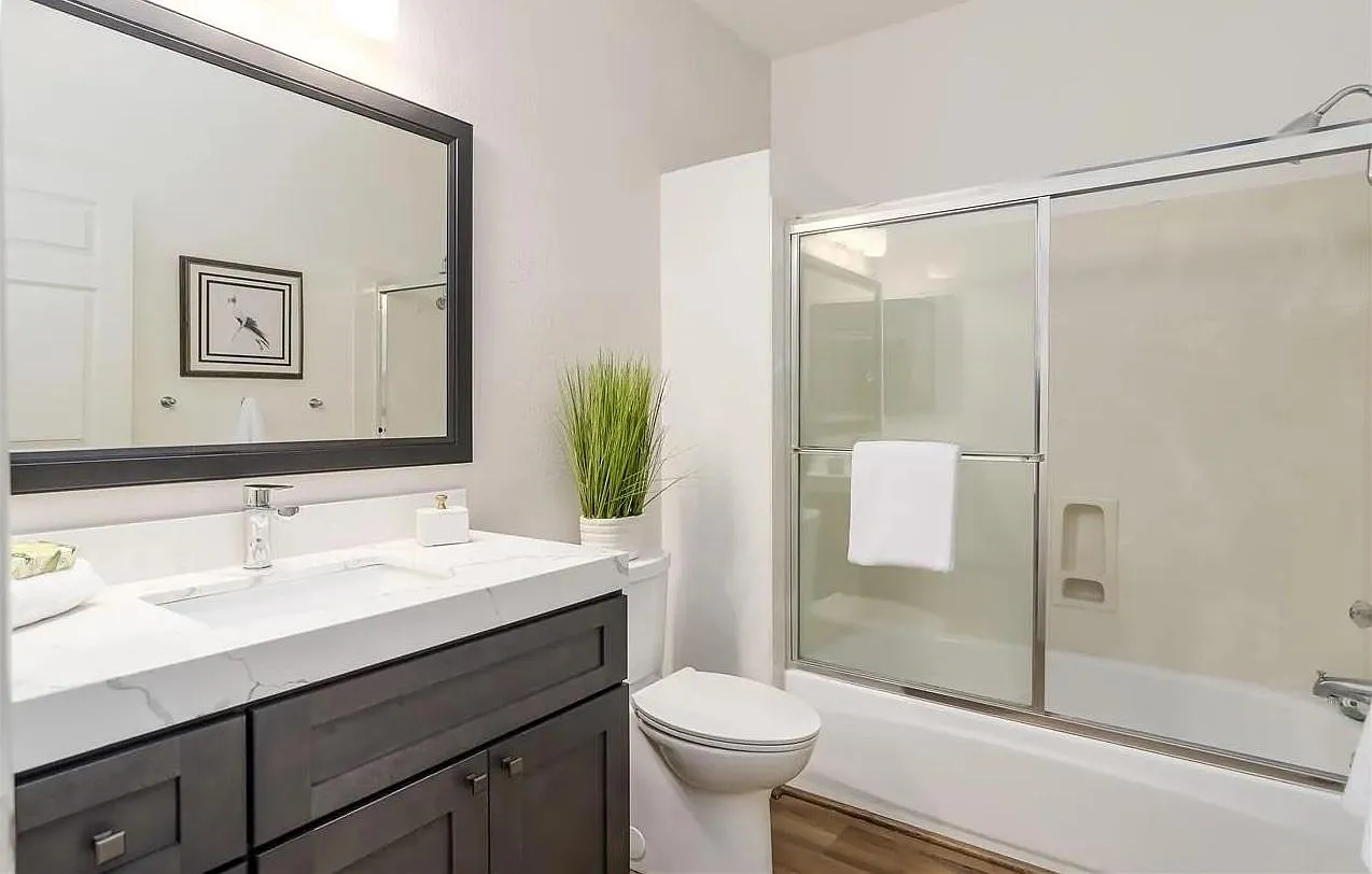 2 bed, 1168 sqft, $3,600 — Photo 4