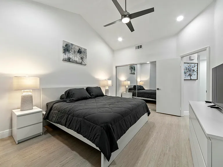 6553 Via Regina — Photo 15