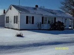 1110 Hayes St, Golden, IL 62339