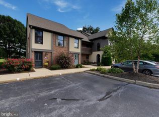 16 Amberley Way, Lititz, PA 17543