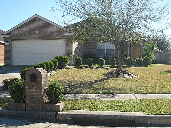 3rd image of 12022 Christophers Walk Trl