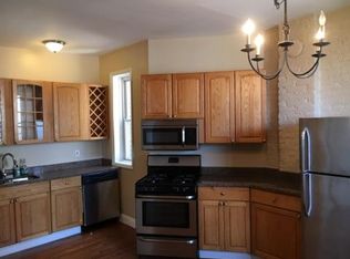 862 W Newport Avenue #Top Floor, Chicago, IL 60657