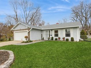 400 Hillcrest Ct, Belton, MO 64012