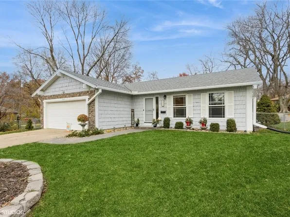 400 Hillcrest Ct, Belton, MO 64012