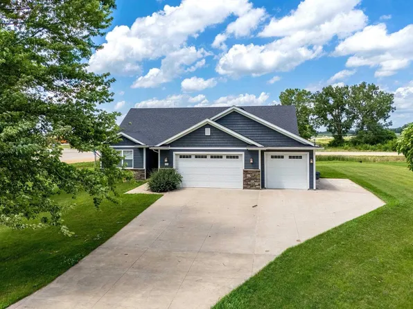 111 S Scott Park Rd, Eldridge, IA 52748