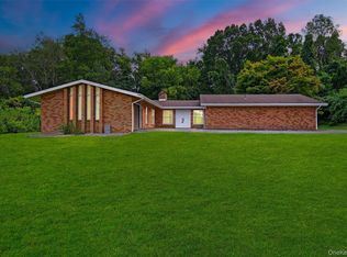 7 Penny Lane, Marlboro, NY 12542