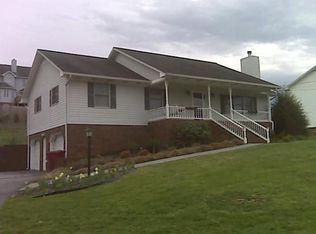 1440 Carroll Creek Rd, Johnson City, TN 37615