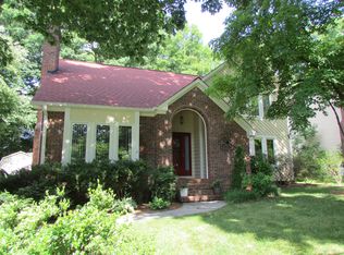 2917 Sussex Dr, Jamestown, NC 27282