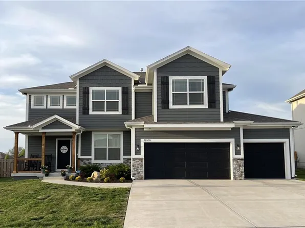 28500 W 161st Ter, Gardner, KS 66030