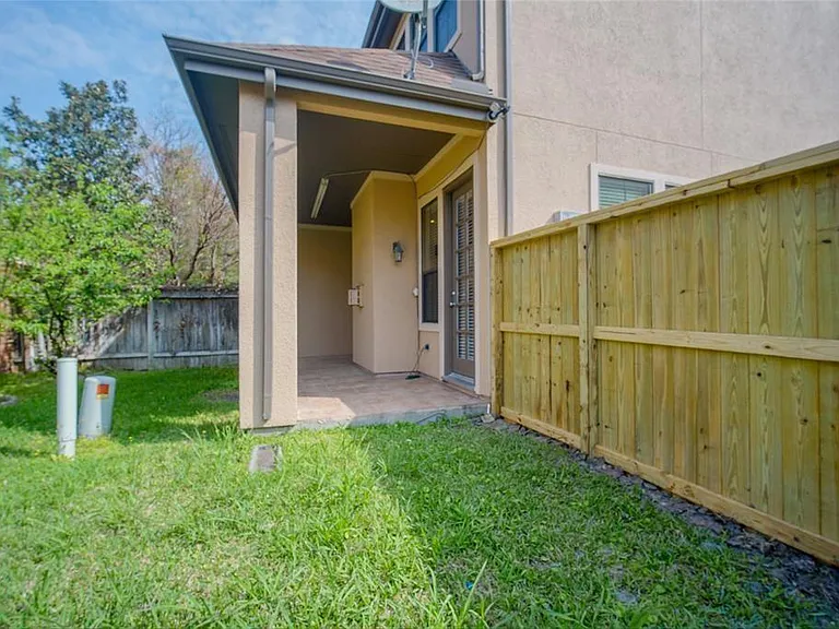 2906 Royal Oaks Crst — Photo 20