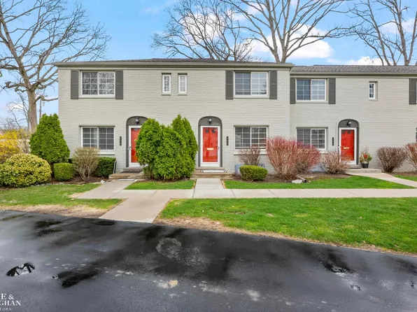 716 Graefield Ct, Birmingham, MI 48009