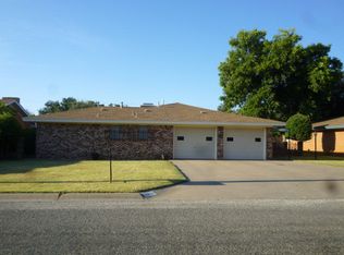 2802 32nd St, Snyder, TX 79549