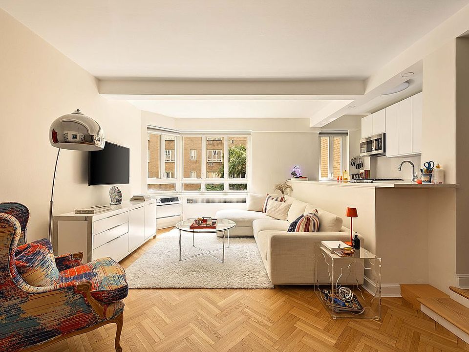 1st image of 333 W 57th St APT 3H