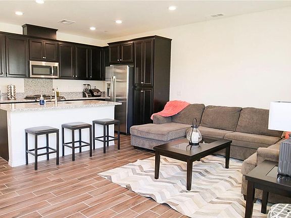 3rd image of 40326 Calle Real #1