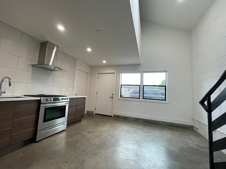 2040 Solano Way #5 — Photo 5