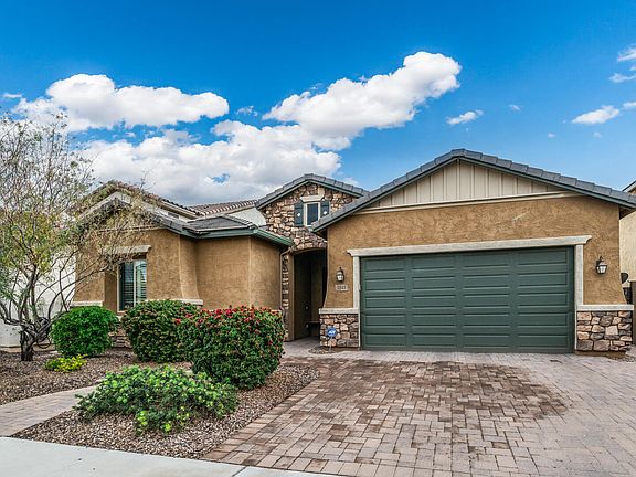 3rd image of 1841 E Horseshoe Drive