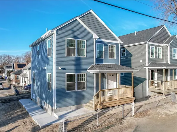 22 River St E, Providence, RI 02915
