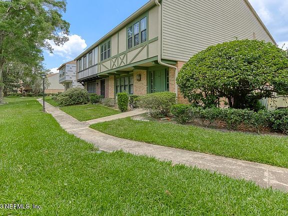 2nd image of 8201 KENSINGTON Square