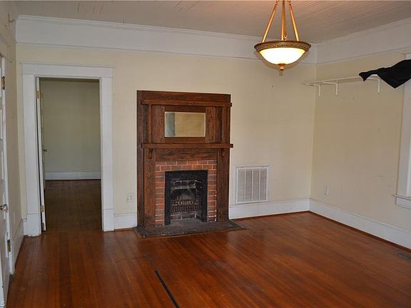 5th image of 100 E Academy St