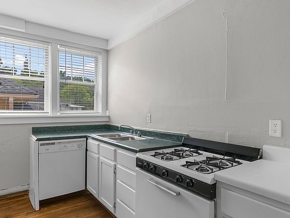 2nd image of 1926 16th Ave S #1547