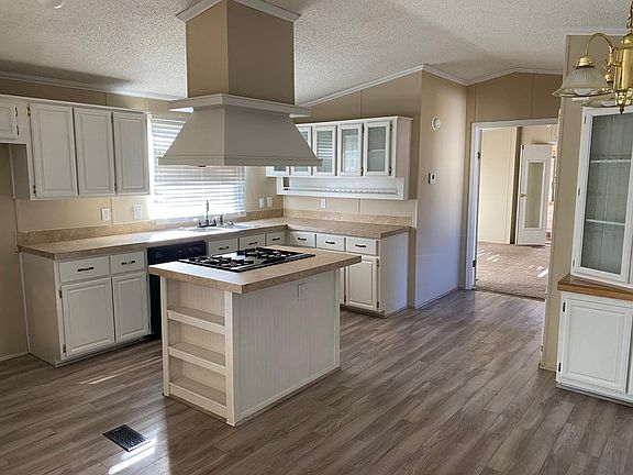 3rd image of 120 Southland Dr