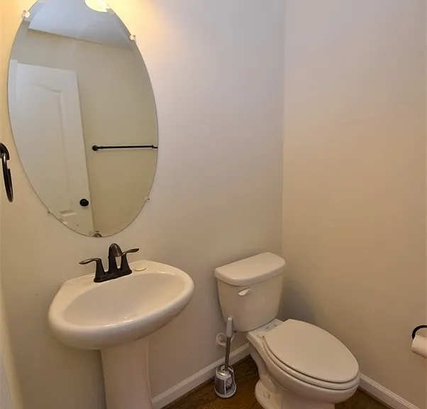 7946 Monrovia Dr — Photo 11