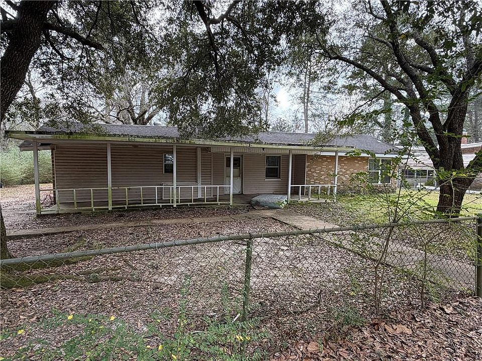 1st image of 3006 Martin Ln