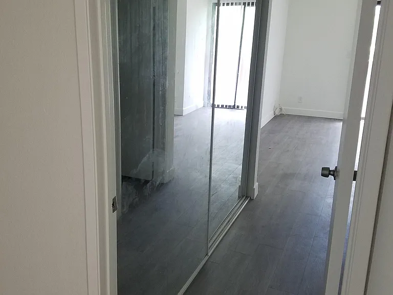 731 S Detroit St #202 — Photo 14