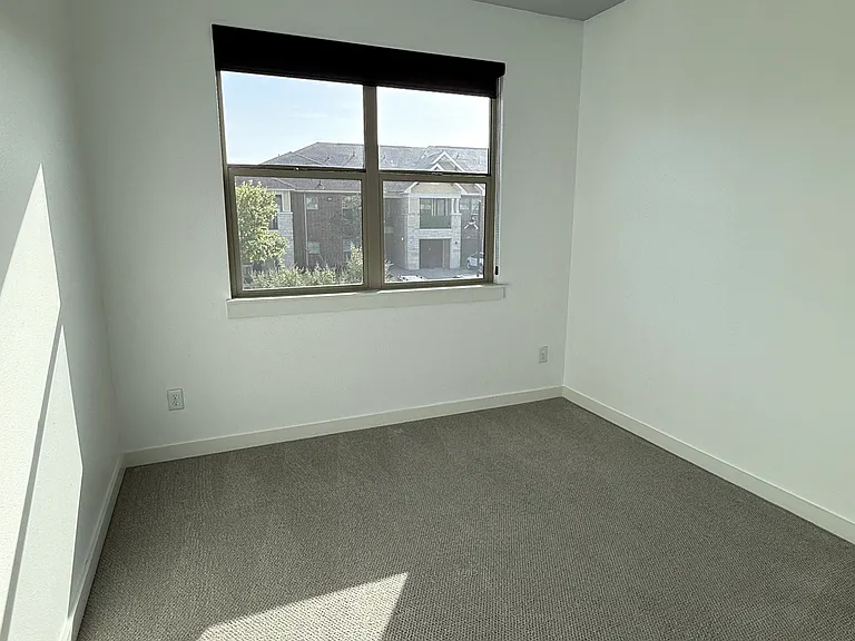 7335 Ventura Ln — Photo 12