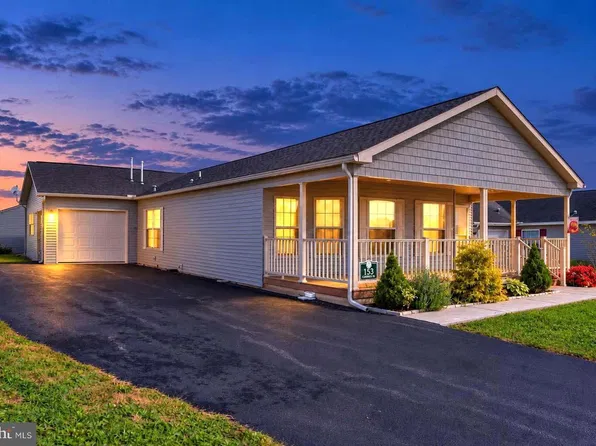 153 Glenridge Dr, Carlisle, PA 17015