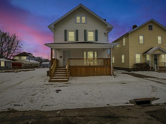 3rd image of 135 Garden St