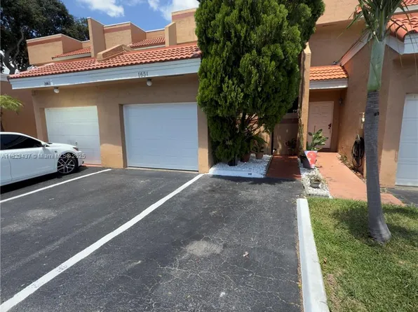 1651 SW 120th Ave, Pembroke Pines, FL 33025