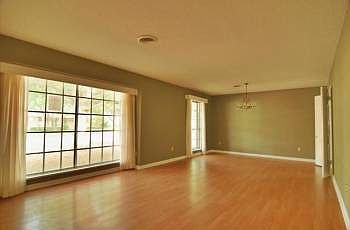 3rd image of 4907 Lake Arrowhead Dr
