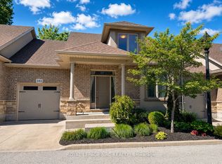 6186 Dorchester Rd #2, Niagara Falls, ON L2G0G4