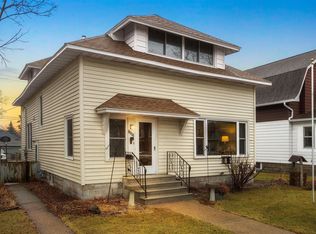 1542 Kane St, La Crosse, WI 54603