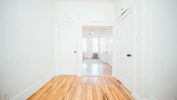 Rented by Nooklyn NYC LLC | media 25