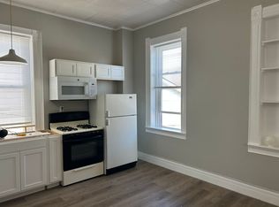 47 W Main St APT B, Mascoutah, IL