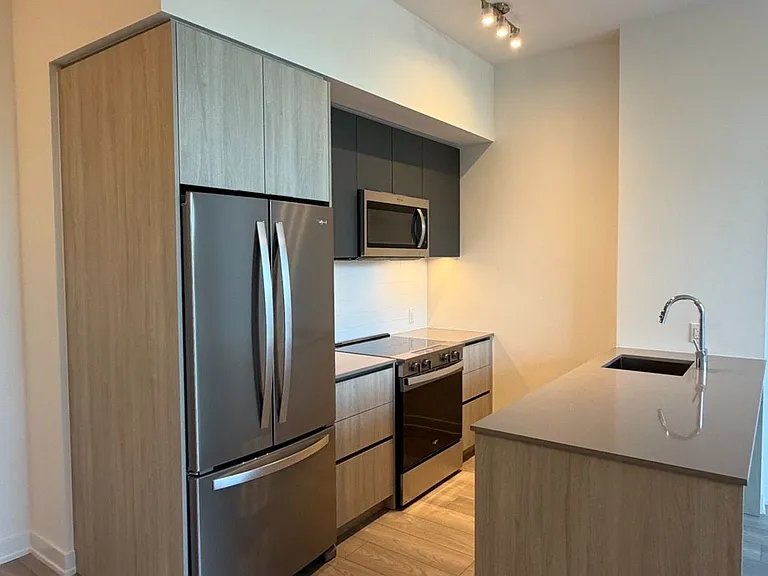5858 Yonge St #Townhouse 01 — Photo 5