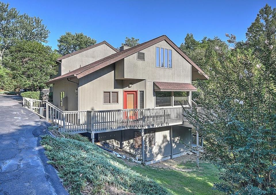 1st image of 37 Willowbrook Ct #0