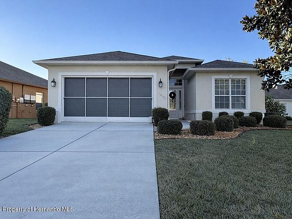 3rd image of 10127 Tria Dr