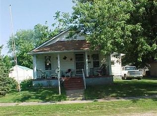 1112 Walnut St, Bismarck, MO 63624