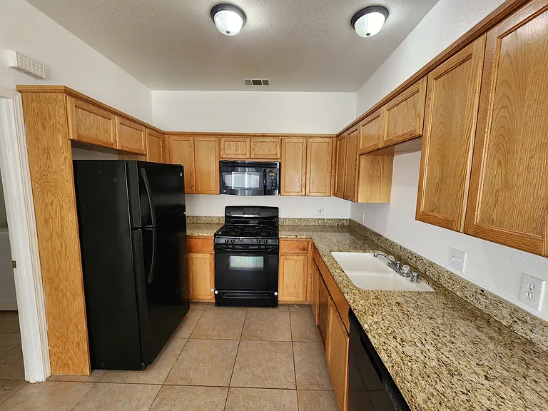 8536 Aspen Ave #B — Photo 3